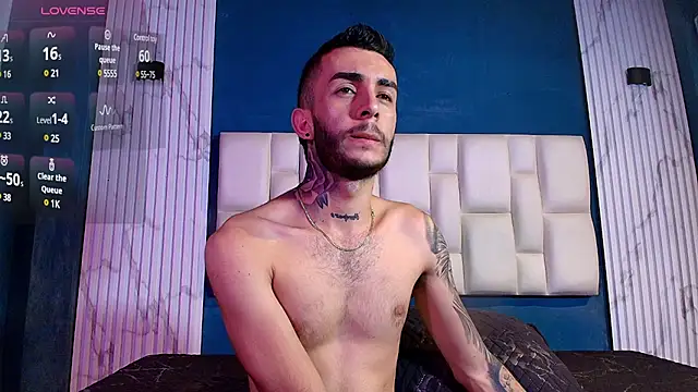 Snapshot of Marcelo_ruiz_ chatting on February 4, 8:13 am Marcelo ruiz  online show from February 4, 8:13 am