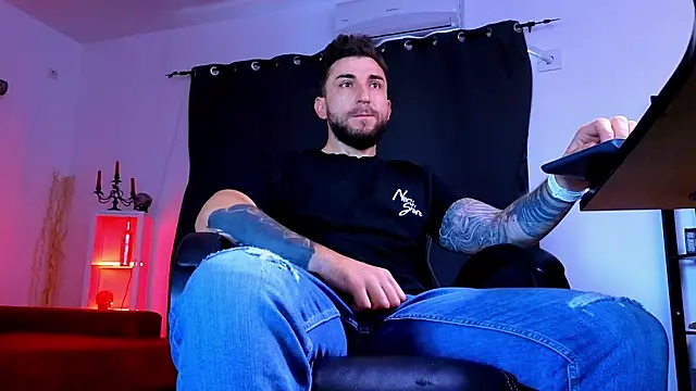 MightyAaron66 online show from July 14, 6:06 am