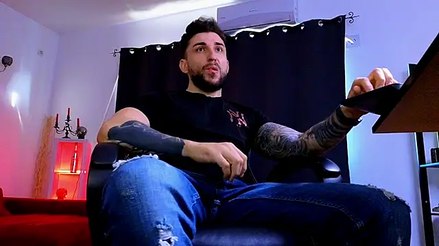 MightyAaron66 online show from April 5, 4:53 am