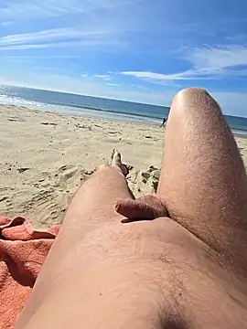 pierre92000a online show from April 10, 2:57 pm