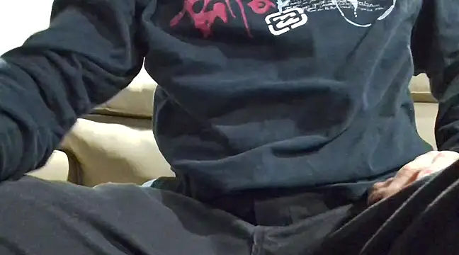 overaveragefreak4you online show from December 5, 1:17 pm