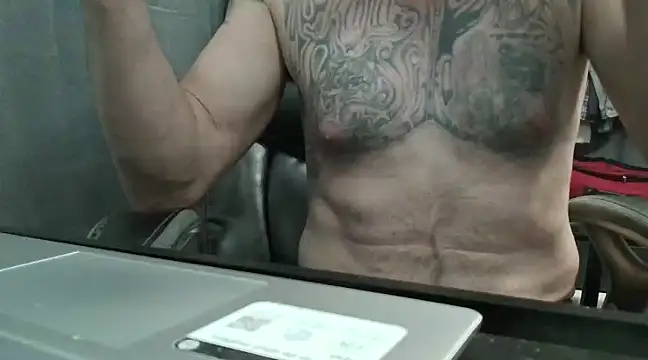 overaveragefreak4you online show from January 5, 7:07 am