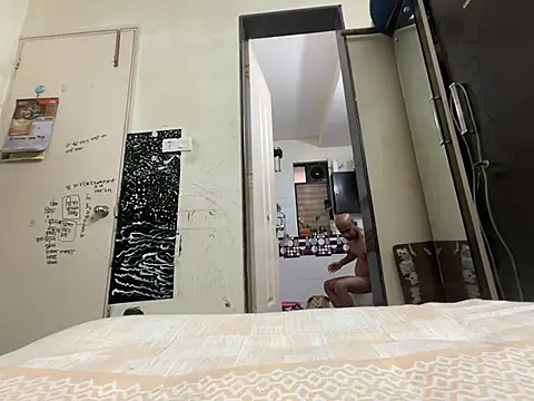 SammyChocolateIndian online show from February 3, 9:30 am