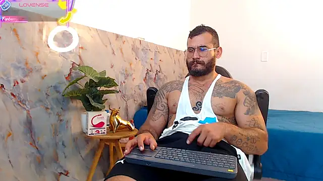 hanz col online show from September 18, 1:02 pm