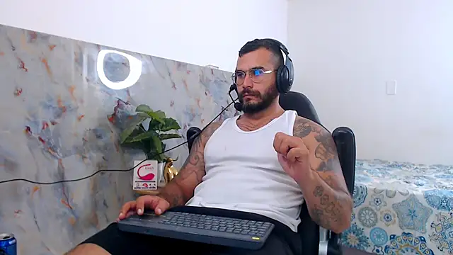 hanz col online show from September 8, 5:12 pm