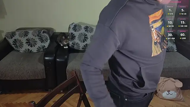 Snapshot of JohnnyStepBro chatting on December 14, 7:36 pm JohnnyStepBro online show from December 14, 7:36 pm