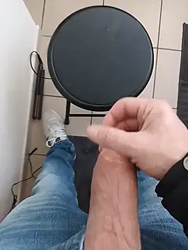 casper0303 online show from February 3, 1:08 pm