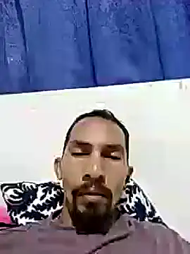 Snapshot of Emilio2034 chatting on January 14, 6:07 pm Emilio2034 online show from January 14, 6:07 pm