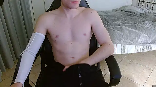 FitGuyDream online show from November 20, 11:25 pm