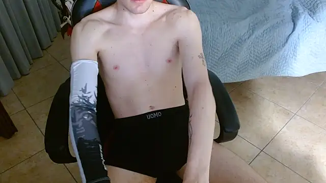FitGuyDream online show from June 15, 11:51 pm