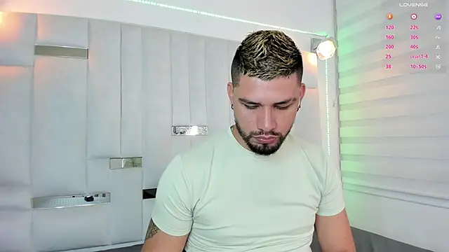 Snapshot of Jacoob19_ chatting on January 9, 1:24 pm Jacoob19  online show from January 9, 1:24 pm