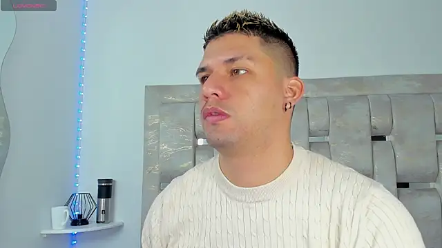 Snapshot of Jacoob19_ chatting on January 17, 1:03 pm Jacoob19  online show from January 17, 1:03 pm
