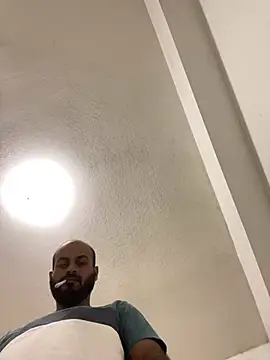 Snapshot of islandvybee55 chatting on January 6, 3:42 am islandvybee55 online show from January 6, 3:42 am