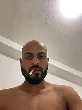 Snapshot of islandvybee55 chatting on January 22, 1:10 am islandvybee55 online show from January 22, 1:10 am