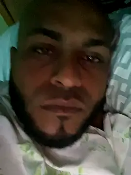 Snapshot of islandvybee55 chatting on September 28, 6:22 am islandvybee55 online show from September 28, 6:22 am