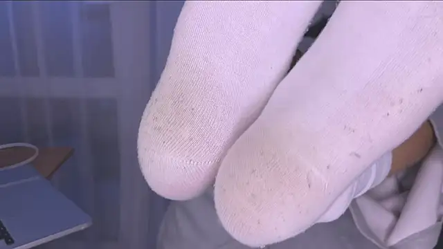 alyx garden online show from July 4, 5:27 pm