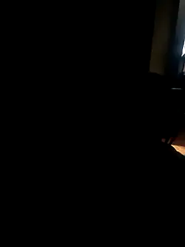 Snapshot of AloneDick chatting on October 18, 6:13 pm AloneDick online show from October 18, 6:13 pm