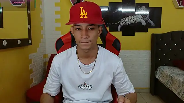 jose sexycumm online show from November 30, 7:27 pm