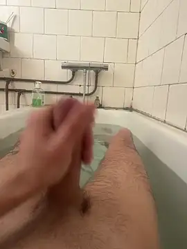 wolfwhite95 online show from February 19, 10:45 am