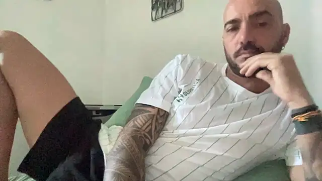 alessandromori91 online show from September 14, 7:32 am