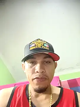 Snapshot of brattcumhot_ chatting on September 23, 4:39 pm brattcumhot  online show from September 23, 4:39 pm