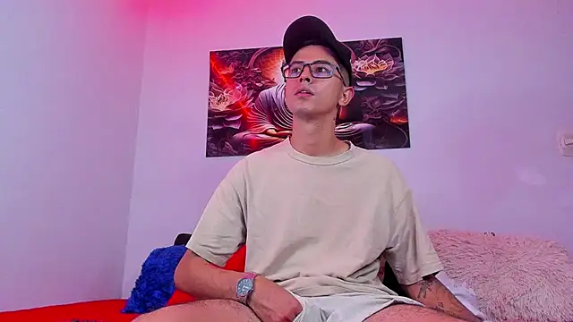 Snapshot of Ethan_Sai___ chatting on October 18, 4:17 am Ethan Sai    online show from October 18, 4:17 am