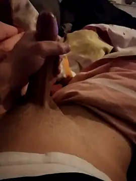 Snapshot of Tommi3720 chatting on February 7, 9:48 pm Tommi3720 online show from February 7, 9:48 pm