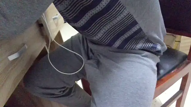 huzi518 online show from March 15, 6:43 am