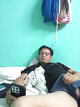 Andresguz35 online show from February 10, 6:07 am