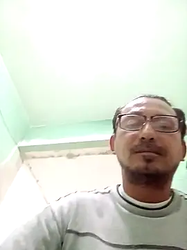 Andresguz35 online show from February 6, 7:55 pm