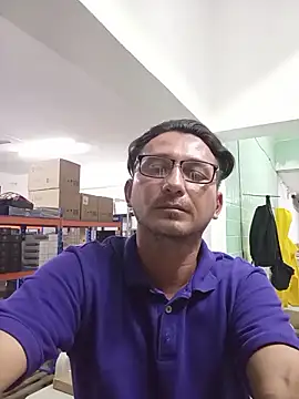 Snapshot of Andresguz35 chatting on October 23, 4:54 pm Andresguz35 online show from October 23, 4:54 pm