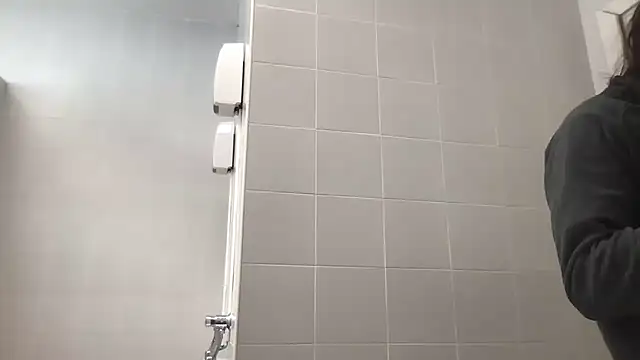 Lucascacaca online show from December 12, 8:57 am