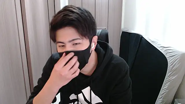 Snapshot of ryota_kkk chatting on December 20, 12:49 pm ryota kkk online show from December 20, 12:49 pm