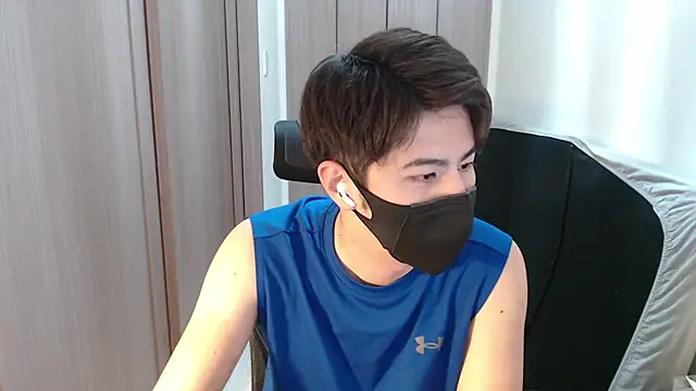 Snapshot of ryota_kkk chatting on February 19, 12:22 pm ryota kkk online show from February 19, 12:22 pm