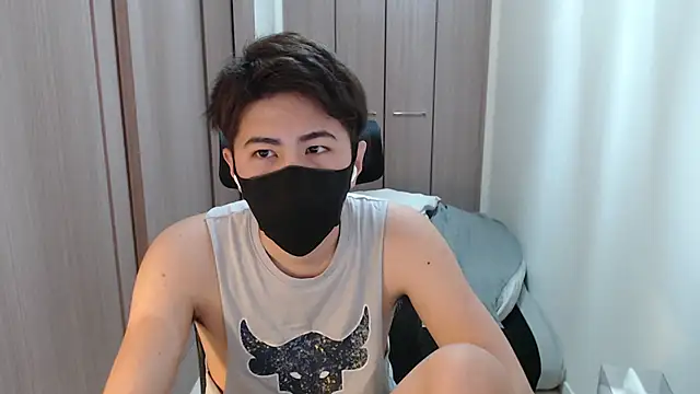 Snapshot of ryota_kkk chatting on February 1, 1:41 pm ryota kkk online show from February 1, 1:41 pm