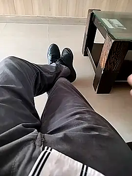 Snapshot of Delhi28 chatting on October 3, 9:47 am Delhi28 online show from October 3, 9:47 am