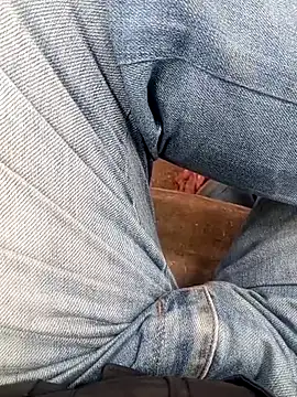 Snapshot of sadunt chatting on March 12, 4:08 am sadunt online show from March 12, 4:08 am