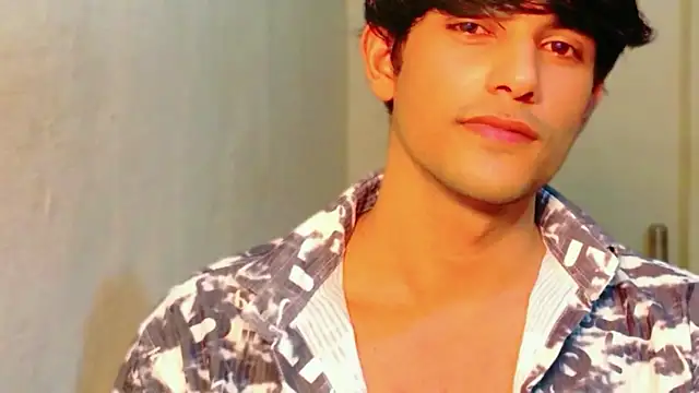 kingkartik7 online show from March 30, 5:03 pm