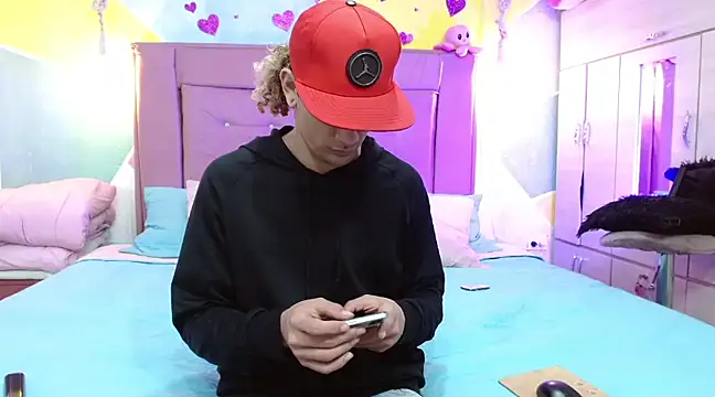 tylor boy online show from March 16, 4:20 am