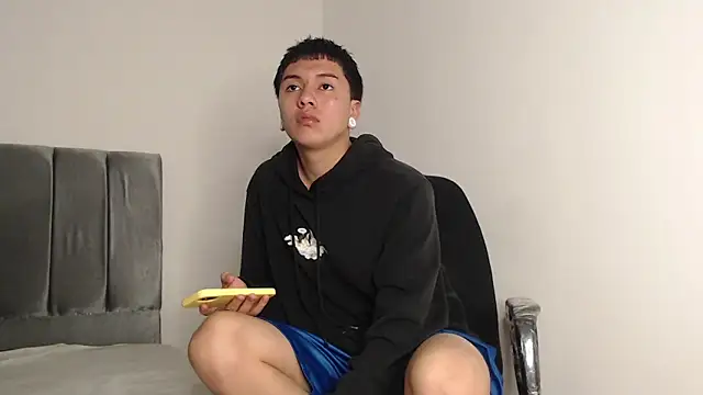 alex-lover online show from October 29, 1:41 am