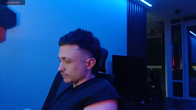 Snapshot of alex_nash chatting on September 20, 10:43 pm alex nash online show from September 20, 10:43 pm