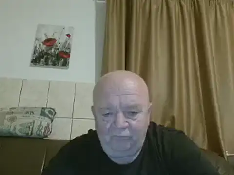 Snapshot of fullballs6 chatting on January 22, 2:37 am fullballs6 online show from January 22, 2:37 am