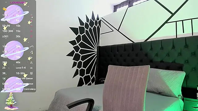 Snapshot of EthanTravis_ chatting on March 6, 8:27 pm EthanTravis  online show from March 6, 8:27 pm