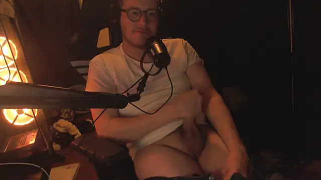 chicostick413 online show from November 29, 4:03 am