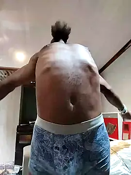 Snapshot of Chocolate_factory_man chatting on January 2, 7:01 am Chocolate factory man online show from January 2, 7:01 am