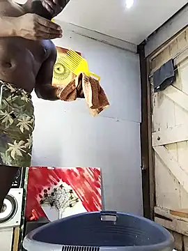 Snapshot of Chocolate_factory_man chatting on February 21, 7:22 am Chocolate factory man online show from February 21, 7:22 am