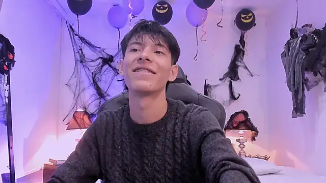 alexandersawyer online show from October 30, 12:17 pm