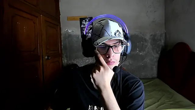 bruce kane21 online show from November 5, 7:38 pm