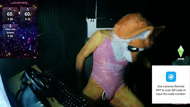 Snapshot of FoxieHikari chatting on December 5, 3:04 am FoxieHikari online show from December 5, 3:04 am