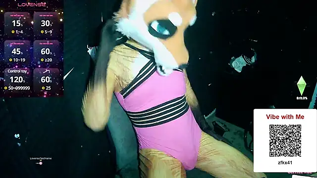 Snapshot of FoxieHikari chatting on December 16, 2:57 am FoxieHikari online show from December 16, 2:57 am